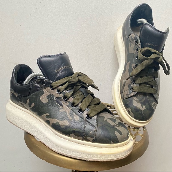 Alexander McQueen Oversized Camo Sneakers - Picture 12 of 14